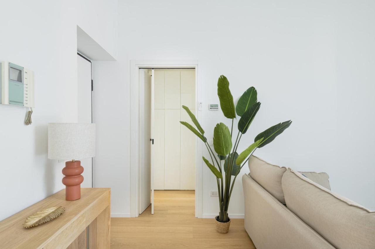 Easylife - Romantico Appartamento Sui Navigli Милан Экстерьер фото