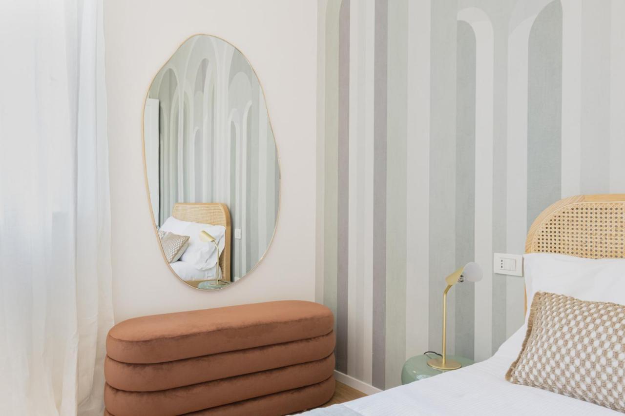 Easylife - Romantico Appartamento Sui Navigli Милан Экстерьер фото